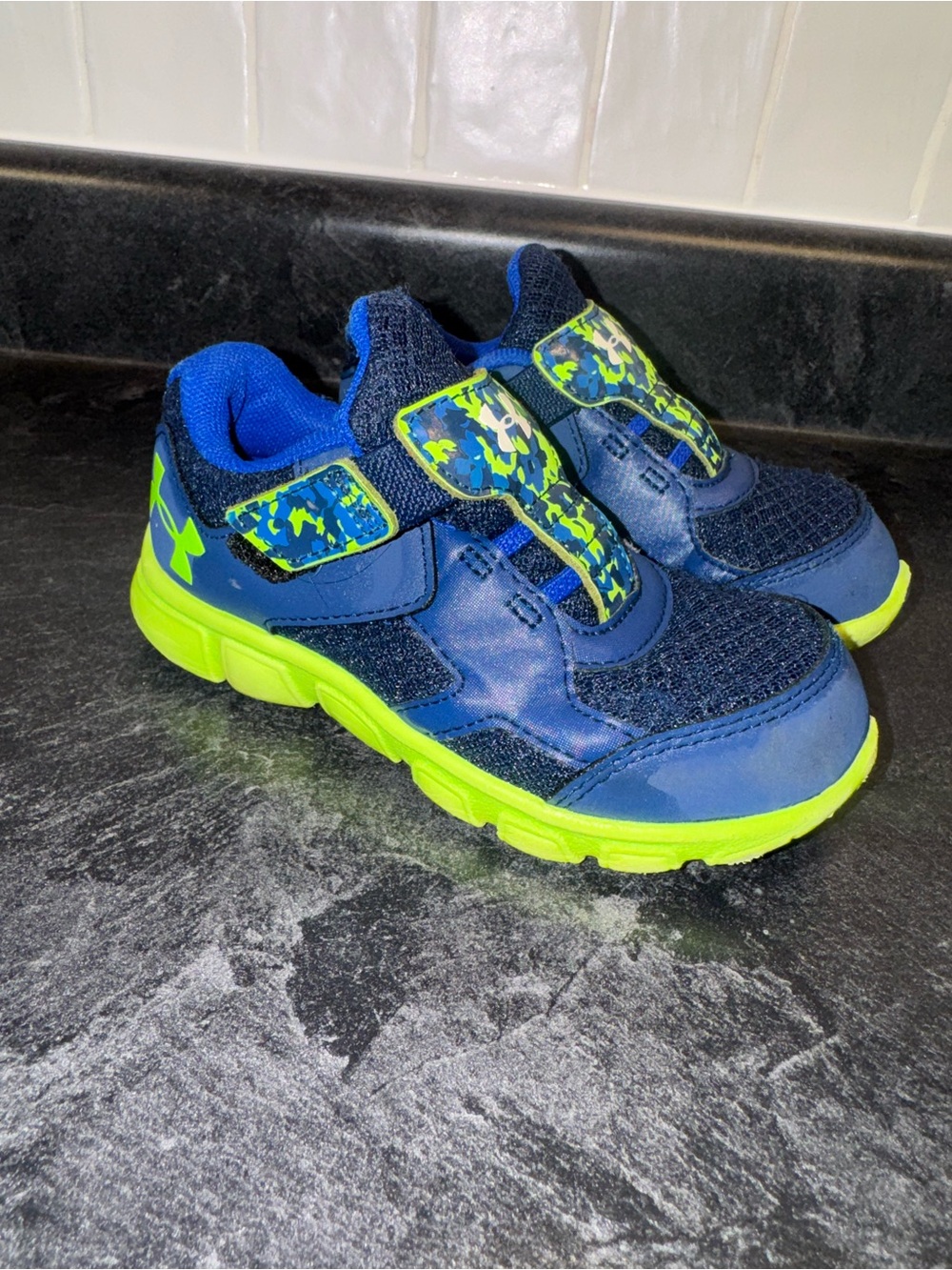 Under Armour Kids Navy Blue and Neon Green Sneakers